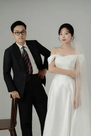 Chú rể Minh Đức — Apollo Xanh Navy — Trong Studio, ảnh 5