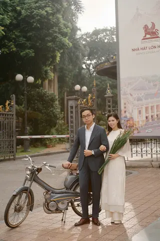 Chú rể Đông Hải — Lord & Taylor Xanh Navy, ảnh 2