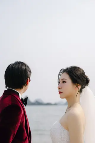 Chú rể Nam Anh — Tuxedo Printemps Velvet Đỏ Bordeaux, ảnh 13