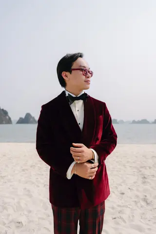 Chú rể Nam Anh — Tuxedo Printemps Velvet Đỏ Bordeaux, ảnh 15