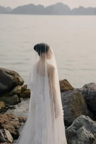 Chú rể Nam Anh — Tuxedo Printemps Velvet Đỏ Bordeaux, ảnh 19