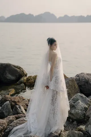 Chú rể Nam Anh — Tuxedo Printemps Velvet Đỏ Bordeaux, ảnh 23