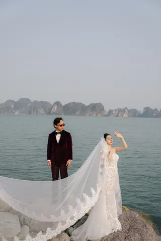 Chú rể Nam Anh — Tuxedo Printemps Velvet Đỏ Bordeaux, ảnh 26