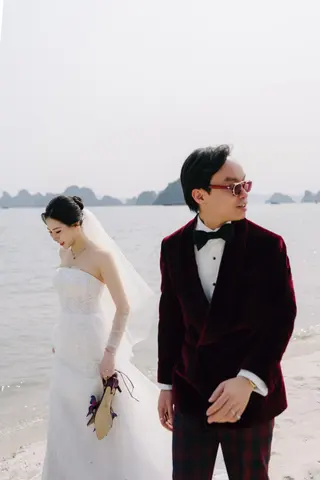 Chú rể Nam Anh — Tuxedo Printemps Velvet Đỏ Bordeaux, ảnh 4