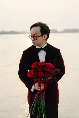 Chú rể Nam Anh — Tuxedo Printemps Velvet Đỏ Bordeaux, ảnh 52