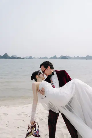 Chú rể Nam Anh — Tuxedo Printemps Velvet Đỏ Bordeaux, ảnh 8