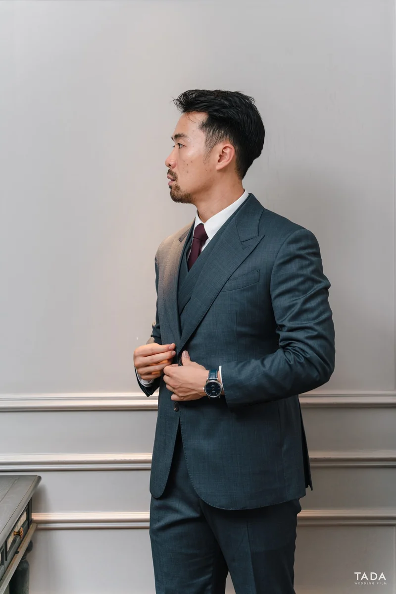 Chú rể Đức Tiệp — Holland & Sherry Xanh Navy, khoảnh khắc 21