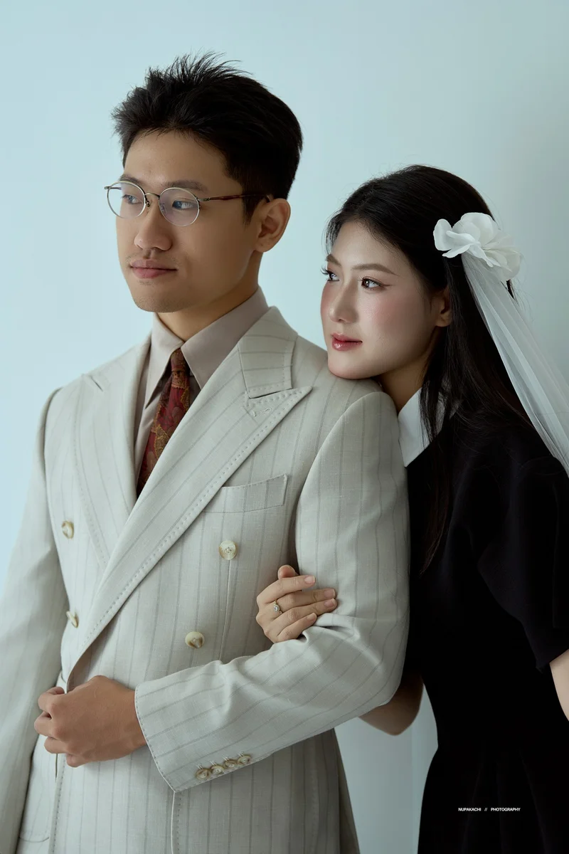 Chú rể Huy Quang — Medici Beige Kẻ Kim, khoảnh khắc 4