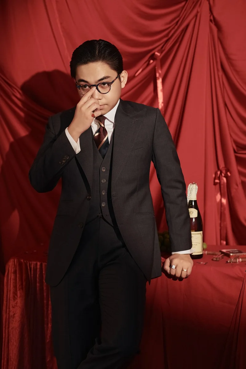 Chú rể Đông Hải — Nobility Ghi Tối — Suit 3 Mảnh, khoảnh khắc 2