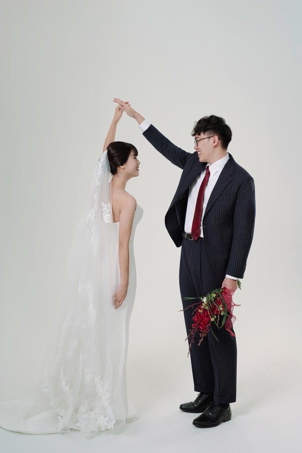 Điệu nhảy xoay vòng lãng mạn cùng cô dâu