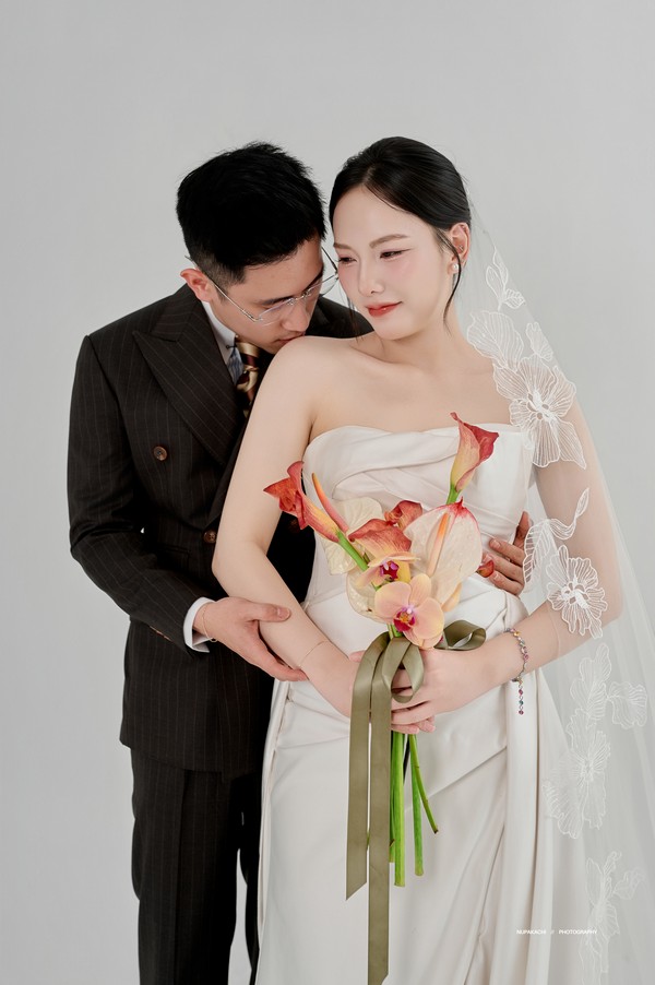 Khoảnh khắc tựa má ngọt ngào